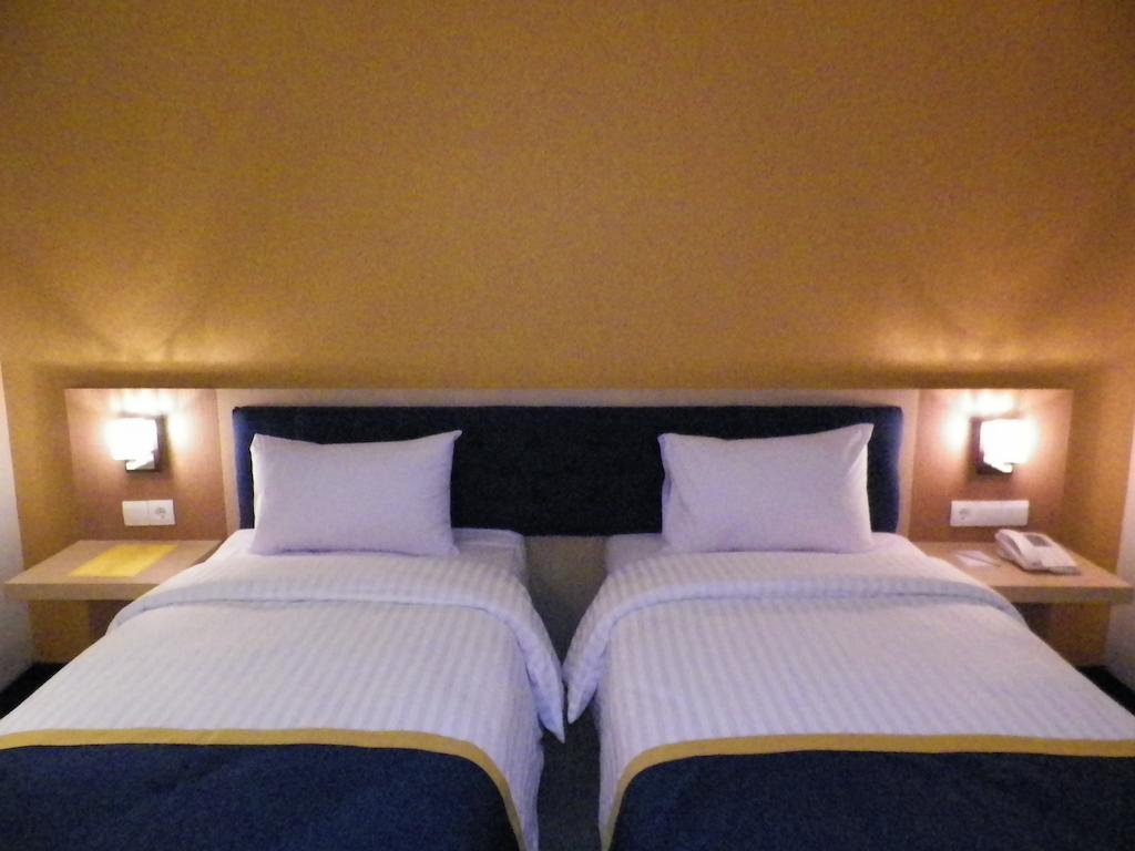 D'Best Hotel Pasar Baru Bandung Værelse billede