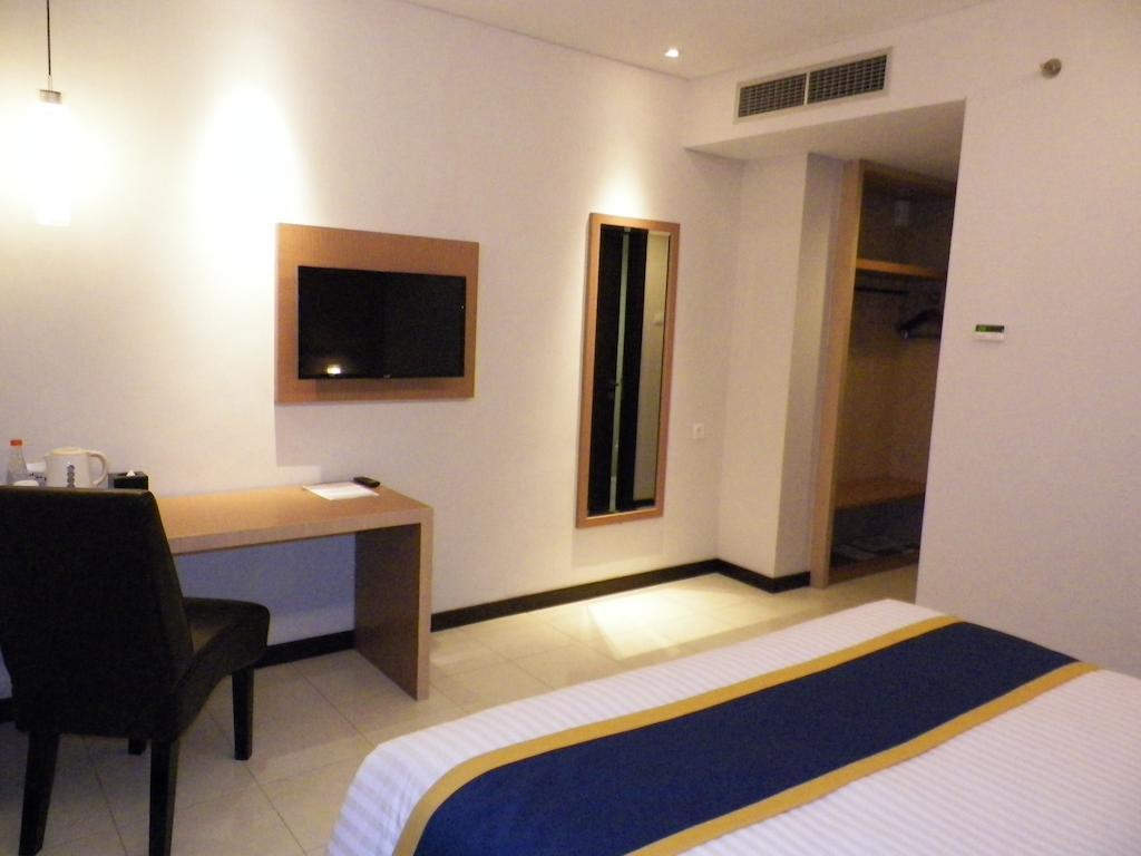 D'Best Hotel Pasar Baru Bandung Værelse billede