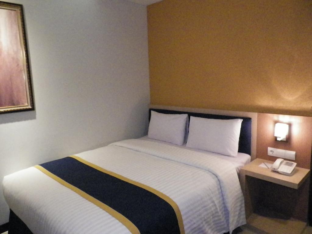 D'Best Hotel Pasar Baru Bandung Eksteriør billede